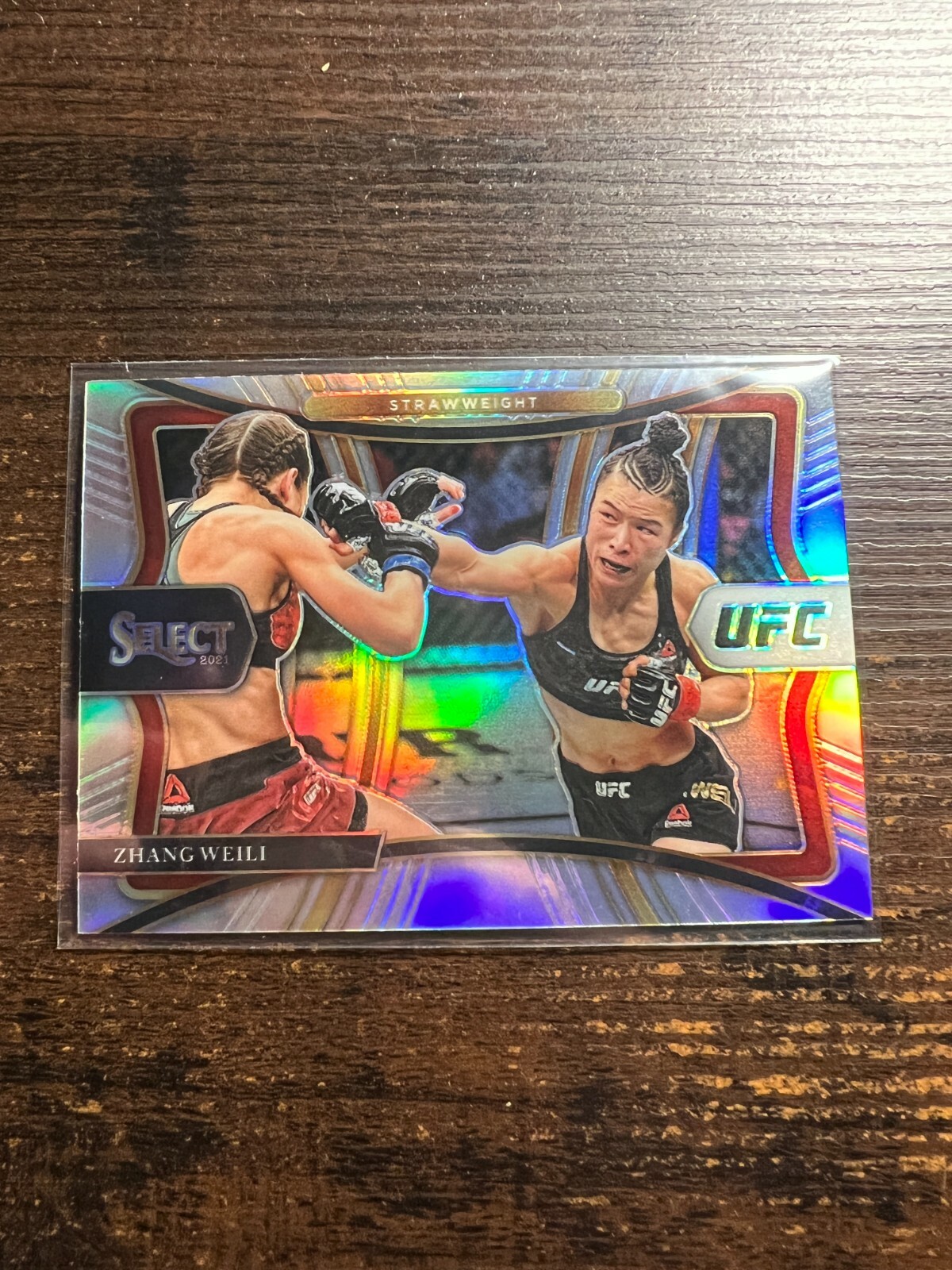 A114,372 - 2021 Select UFC Prizms Silver #130 Zhang Weili