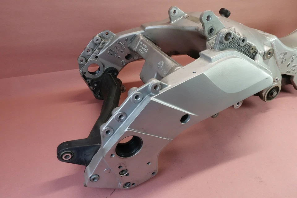 Шасси основной рамы 1999 - 2004 BMW K1200LT K1200 LT - Изображение 3 из 4