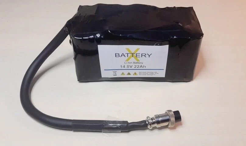 Batteria al LItio Ioni per carrello da golf 14.8V  22Ah  oltre 27 buche BMS 600W