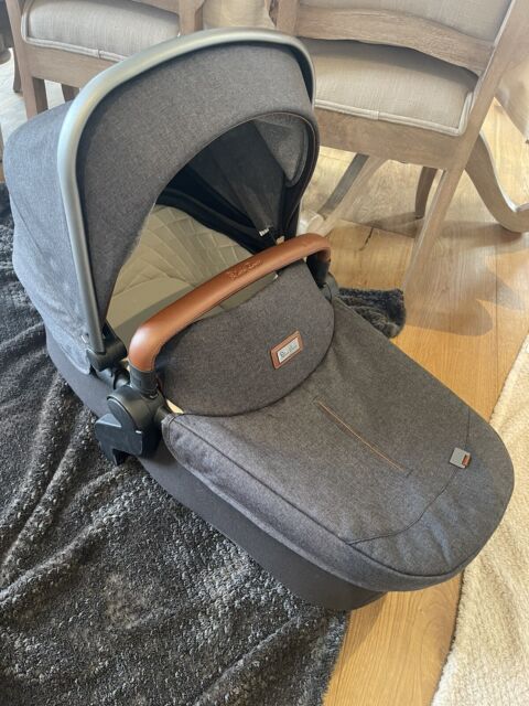 silver cross wave carrycot/bassinet