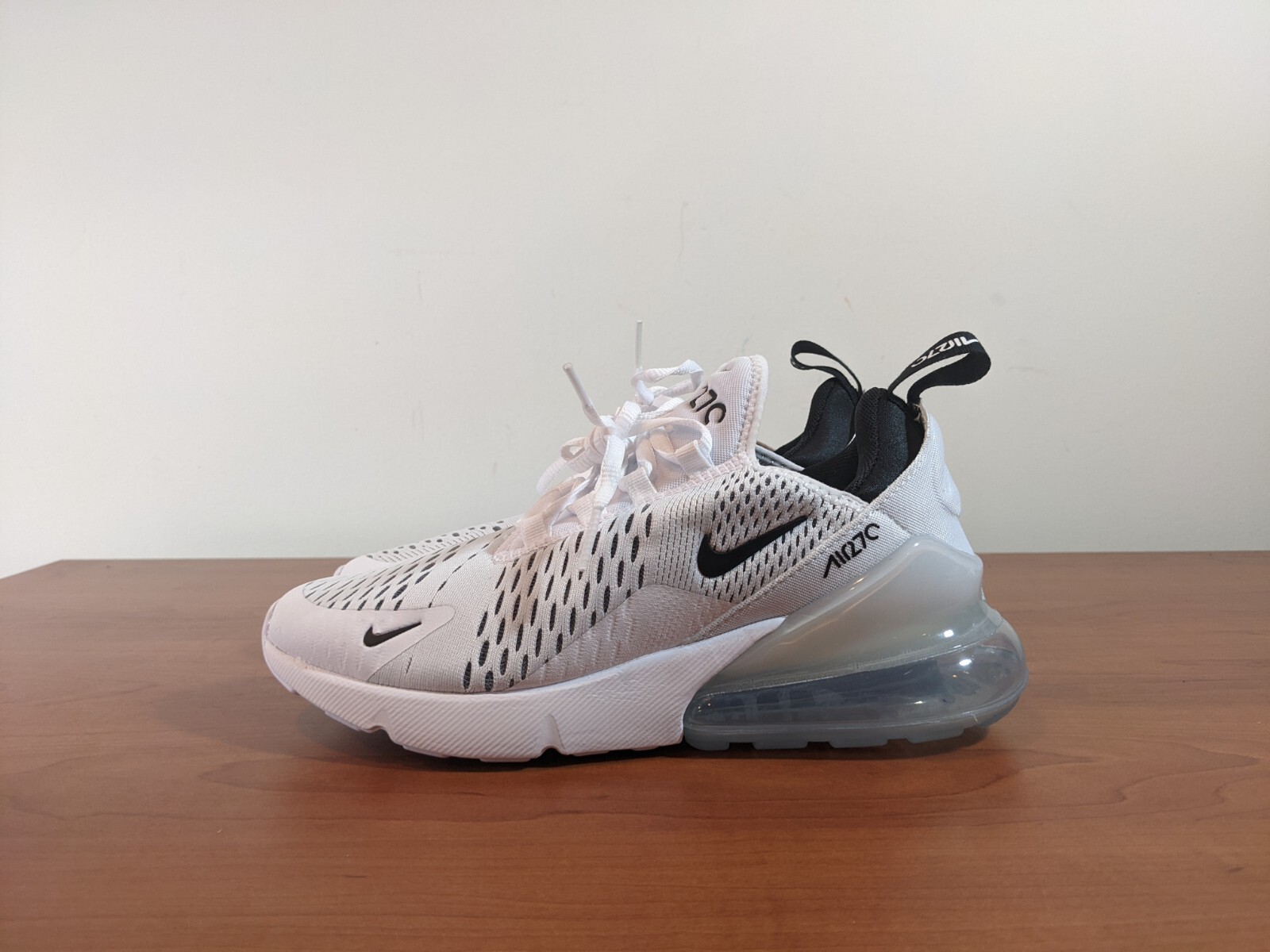 air 270 white