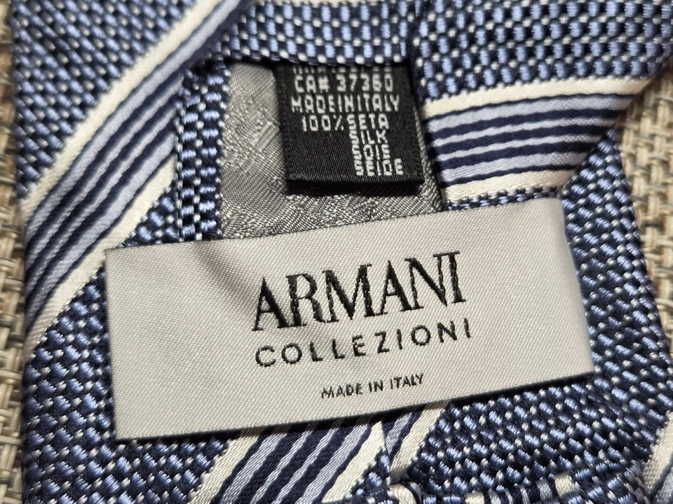 Corbata para hombre Armani Collezioni seda rayas hecha en Italia Foto 2 de 3