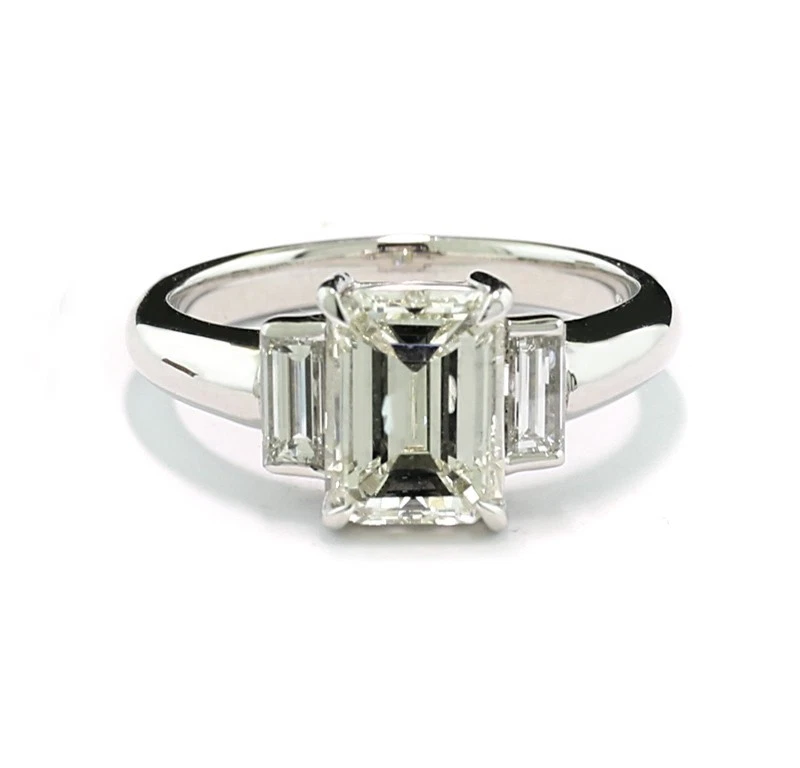 Spektakulärer Diamant-Ring  2,40 ct J/SI Emerald-Cut 900 Pt Wert 26.000 Euro Neu