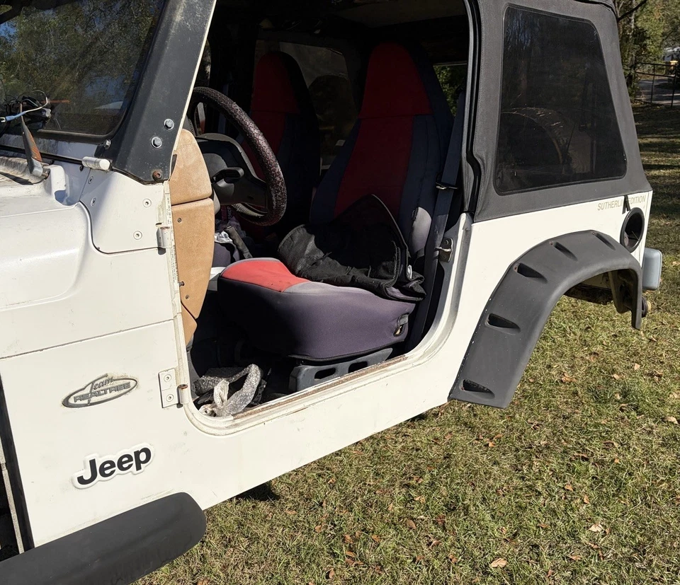 Jeep Wrangler TJ 1997-2002 carrocería de bañera sin pudrición blanca Foto 2 de 4