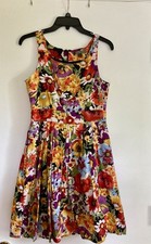 Forever 21 Floral Fit & Flare Dress Size Medium Pleated Skirt
