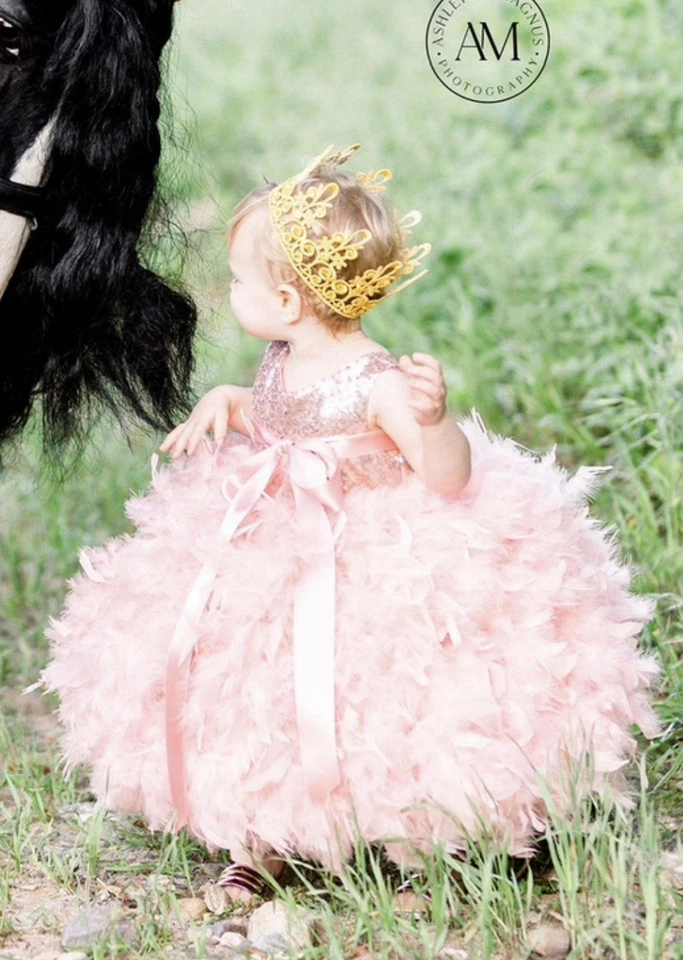 Vestido de princesa personalizado para niños pequeños Foto 2 de 4