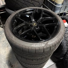 Lamborghini Huracan LP580-2 OEM Kari Wheels & Tires