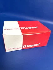 LOT OF 25X NEW LEGRAND PASS AND SEYMOUR SPD8-W WALL PLATES