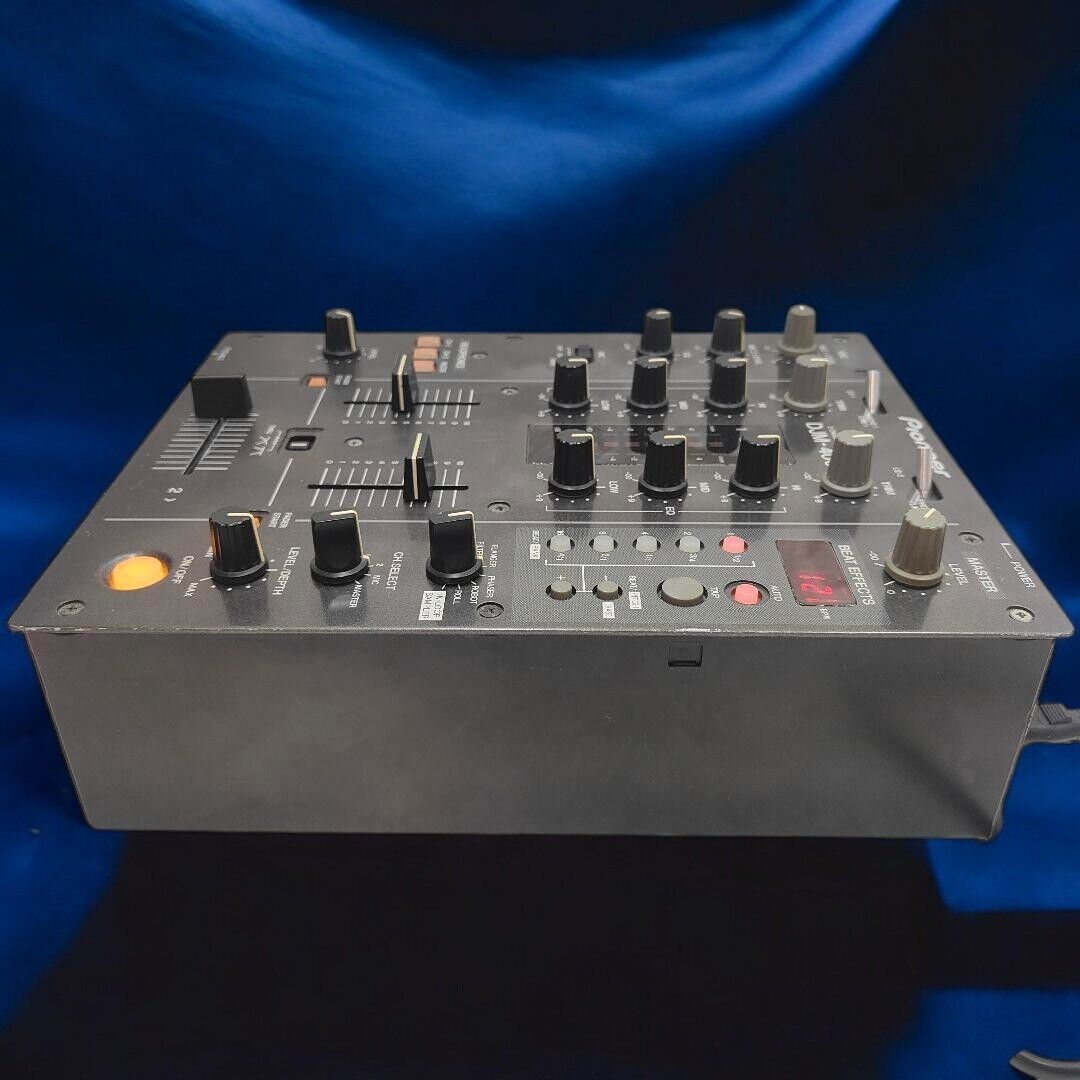 Pioneer DJ DJM-400 Black 2-channel Effects Audio Mixer Pioneer DJ DJM-400 Black 2-channel Effects Audio Mixer