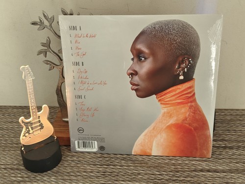 Cynthia Erivo - Ch.1 Vs.1 - Verve Records - 2X Vinyl LP Signed - Picture 3 of 4