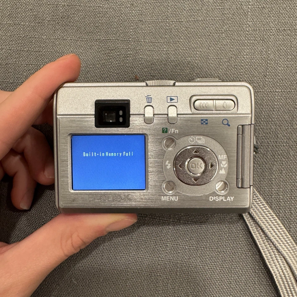 PENTAX OPTIO S30 3.2 MP DIGITAL CAMERA (FOR PARTS) - Image 2 of 4