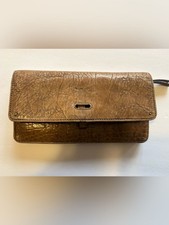 Pilcro Women&rsquo;s Brown Leather Wallet Clutch Wristlet Textured Gold Tone