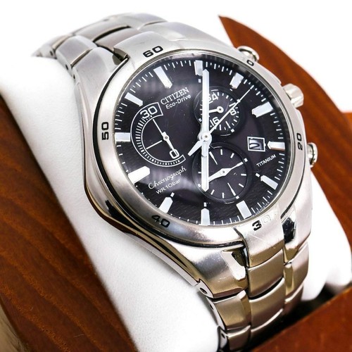 Montre Citizen Eco-Drive AT0410-53E Chronographe Titane 44mm - Neuf Avec étiquettes, étanche 200m, Solaire - Fabriquée Au Japon