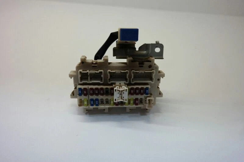 Nissan Máxima 2012 interior caja de fusibles Foto 2 de 4