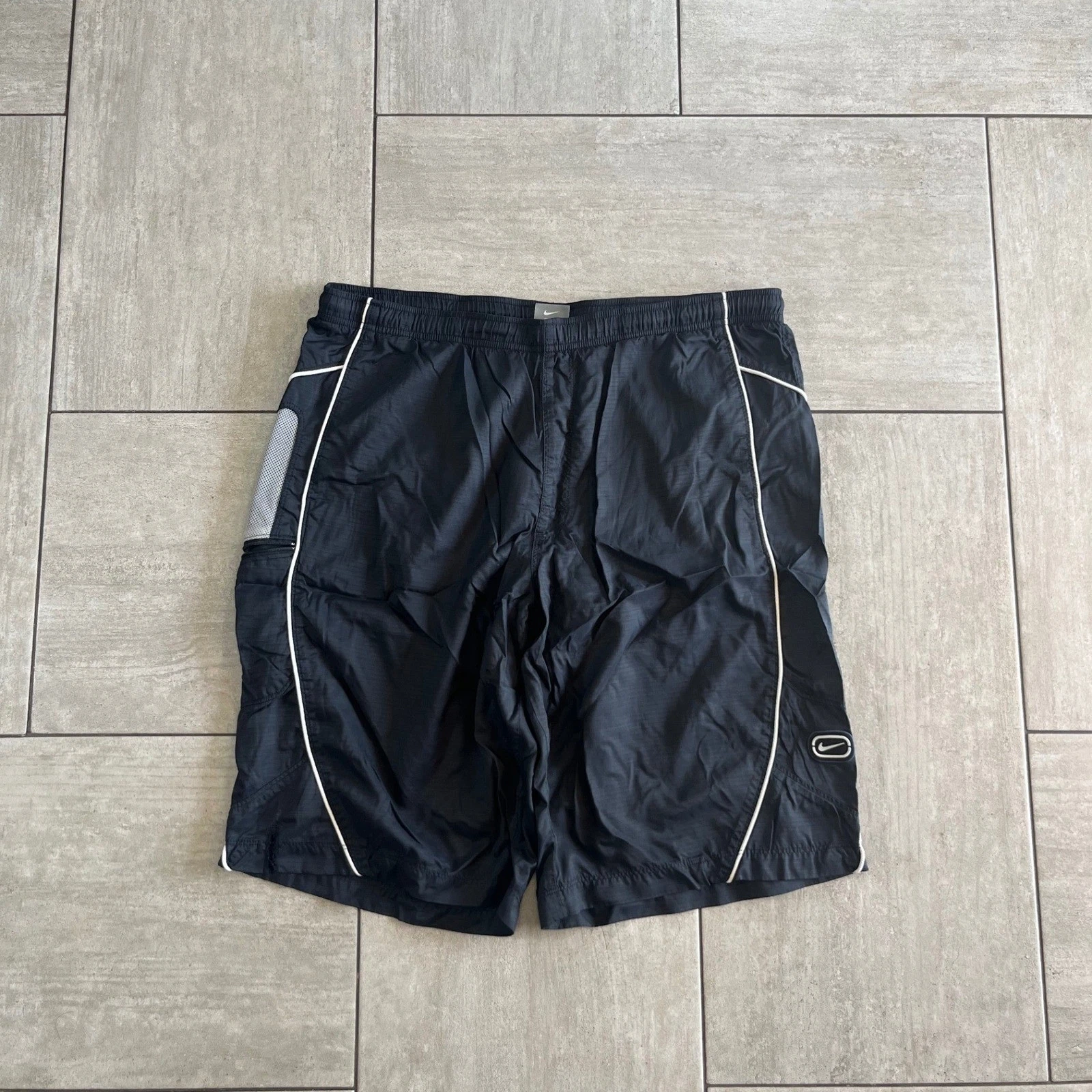 Nike Mens Athletic Shorts Black White Piping Mesh Lined Size 35 PA0117