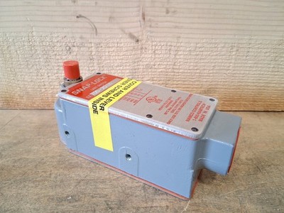 Namco Controls Snap-Lock Limit Switch EA700-20100 heavy pilot duty NEW