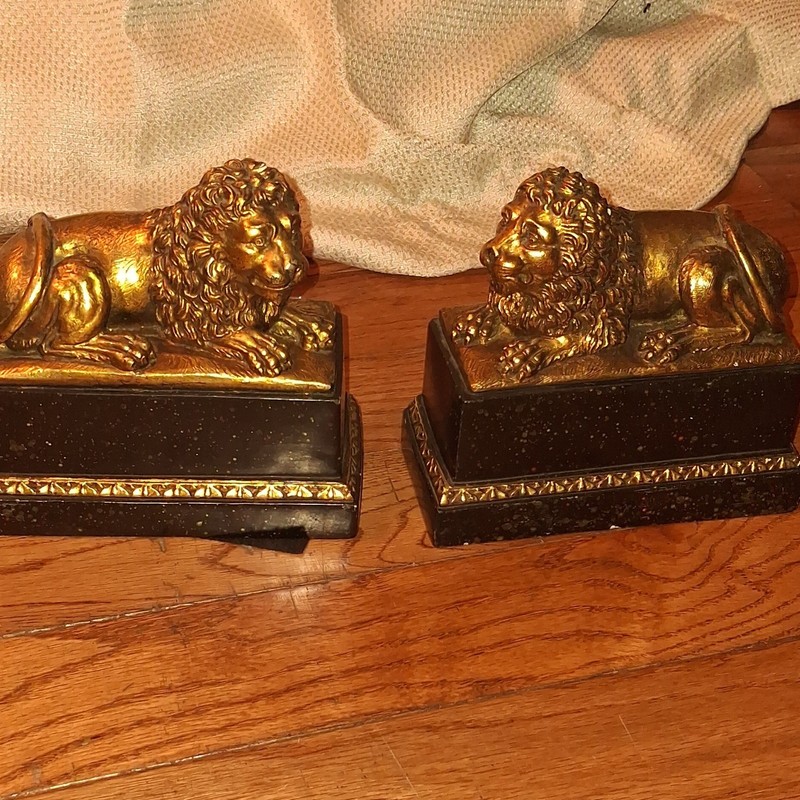 Vintage Gold Lion Metal Bookends Pair, 3D Effect, Black Rectangular Base
