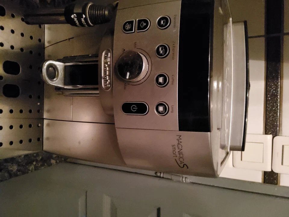 Expresso Broyeur DELONGHI ecam 21.117SB, photo 2 sur 2