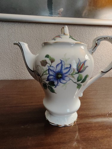 Paragon Purple Flower Rare Coffeepot - Picture 10 of 10