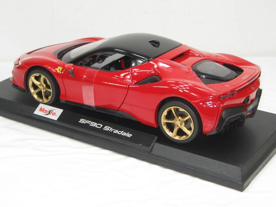 FERRARI SPIDER  SF90 STRADLE COUPE RED NEW IN BOX1:18. - Image 2 of 4
