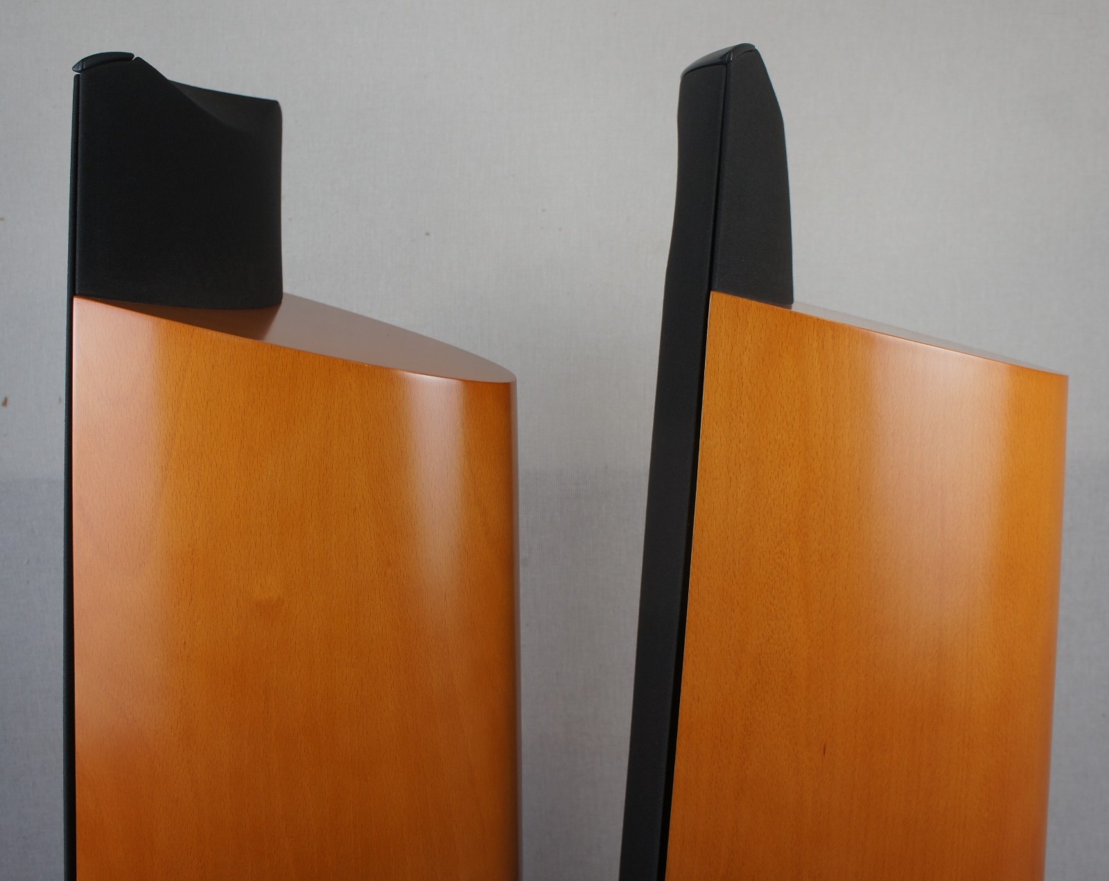 MARTIN LOGAN MONTAGE FLOORSTANDING SPEAKERS