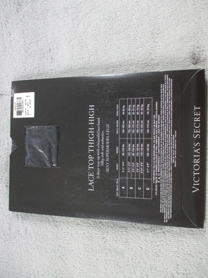 Medias hasta el muslo Victorias Secret para mujer talla A negras de encaje Foto 2 de 4