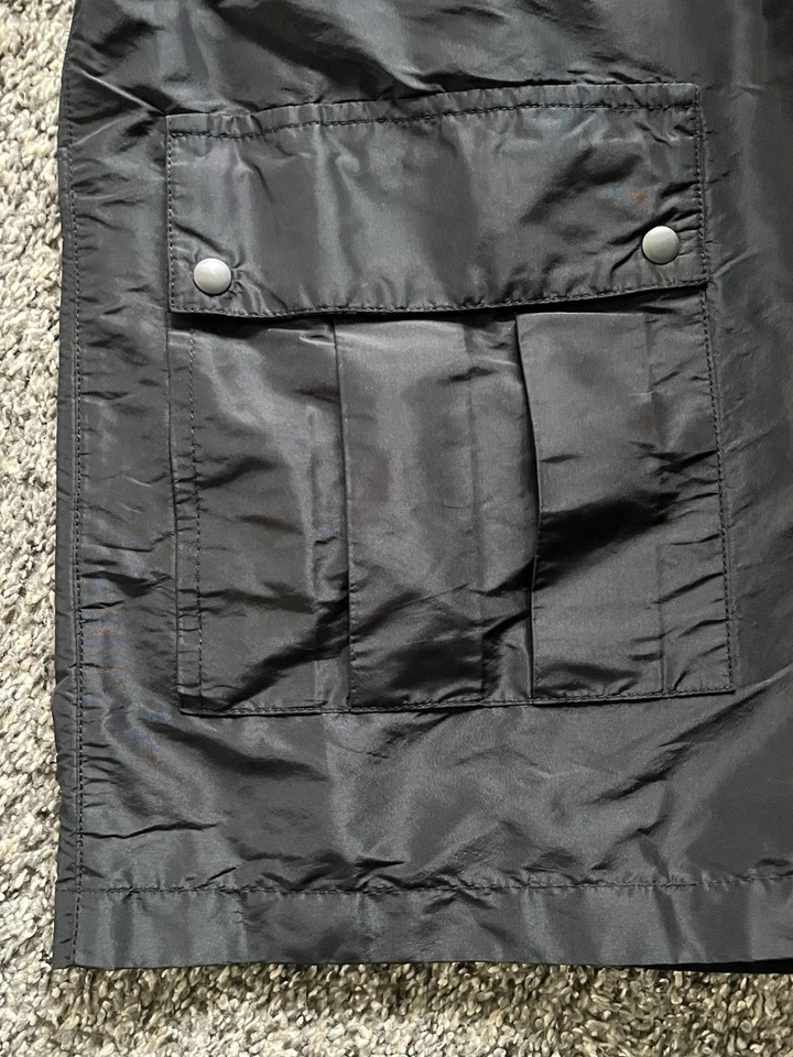 Gabardina Bottega Veneta de seda con bolsillo con paneles Foto 2 de 4