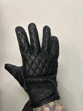 Men's Leather Gloves with Black Diamond Stitching 8423.00 Size Small
