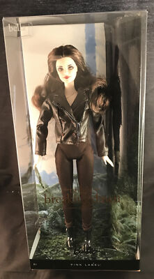 BARBIE~THE TWILIGHT SAGA/BREAKING DAWN ~PART II~NRF FLAWLESS BOX