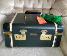 Vintage Hard Case Carry-on Make Up Case Air Deb H. Waskin &Co. Philadelphia Tag