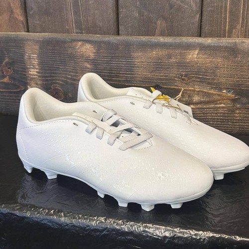 Adidas Youth Predator Accuracy. 4 FZ6109 #411-E - Picture 2 of 6