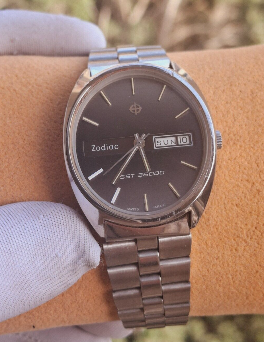 ZODIAC SST 36000 Oval Brown Beautiful Dial Automatic Vintage 70s