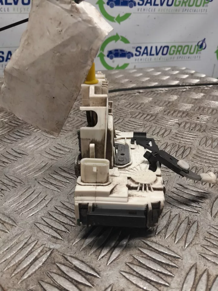 MERCEDES SPRINTER CERRADURA PUERTA MECÁNICA (LADO CONDUCTOR DELANTERO) A9067201835 2016-2018 Foto 3 de 4