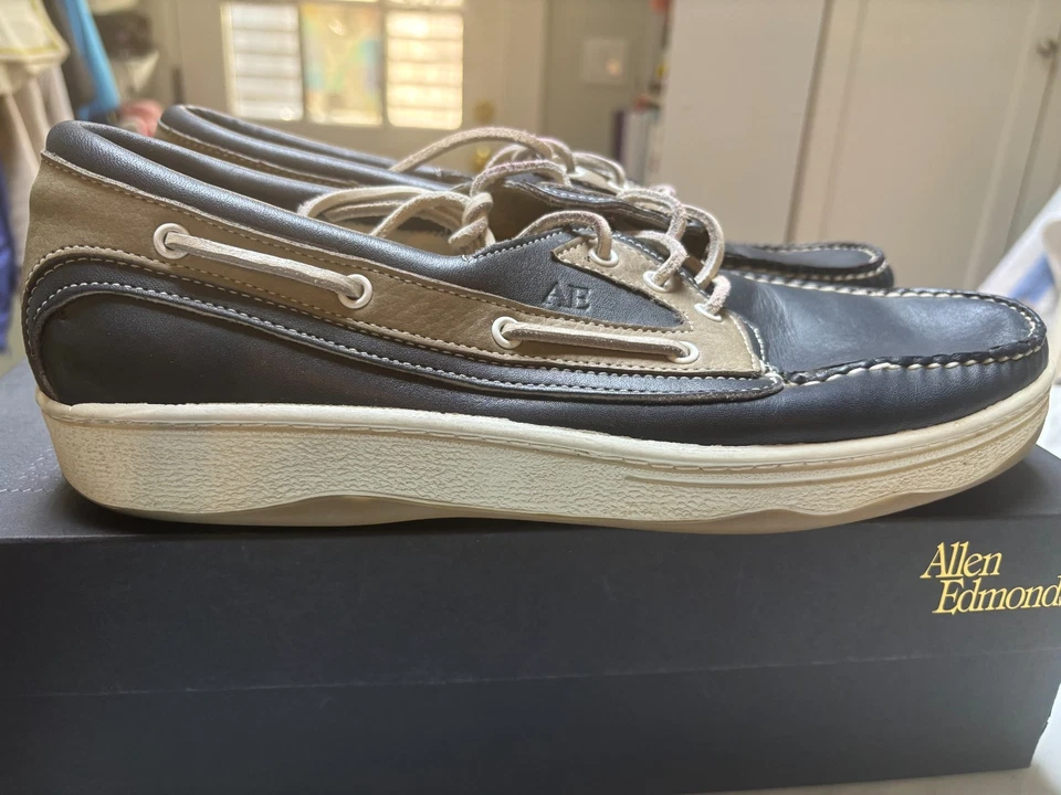 Excelente Allen Edmonds Hyannis Azul Marino Dos Tonos Mocasín Informal Muelle o Barco Zapatos Foto 4 de 4