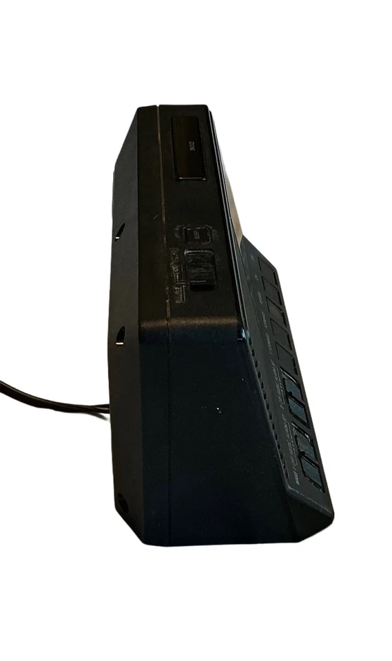 Vintage GE General Electric AM/FM Digital Alarm Clock Radio Model 7-4648B  - Image 4 of 4