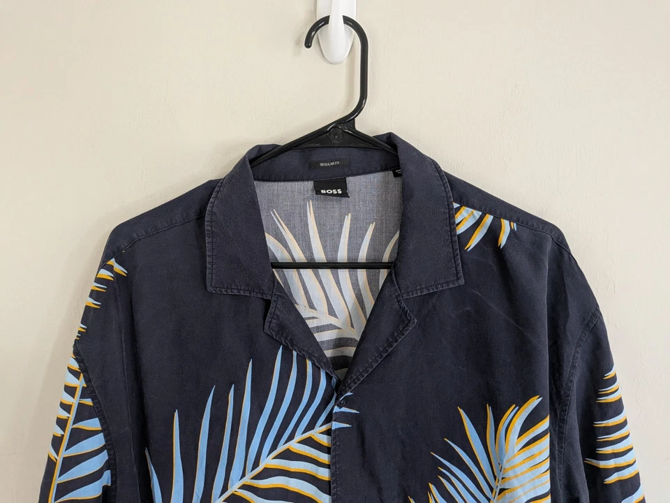 Hugo Boss Shirt Men's 2XL Blue Button Up Short Sleeve Floral Lyocell Beach - Image 2 of 4