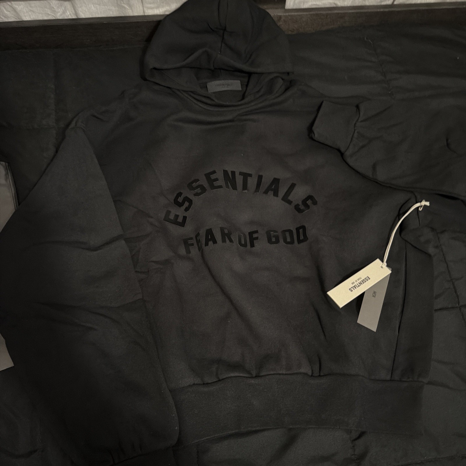 Fear of Gods Essentials Men's Jet Black Hoodie Size M Brand NWT Authentic thumbnail 2