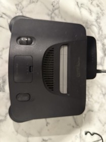 USA Nintendo N64 Console System Bundle W/2 controllers Expansion pak and 4 games