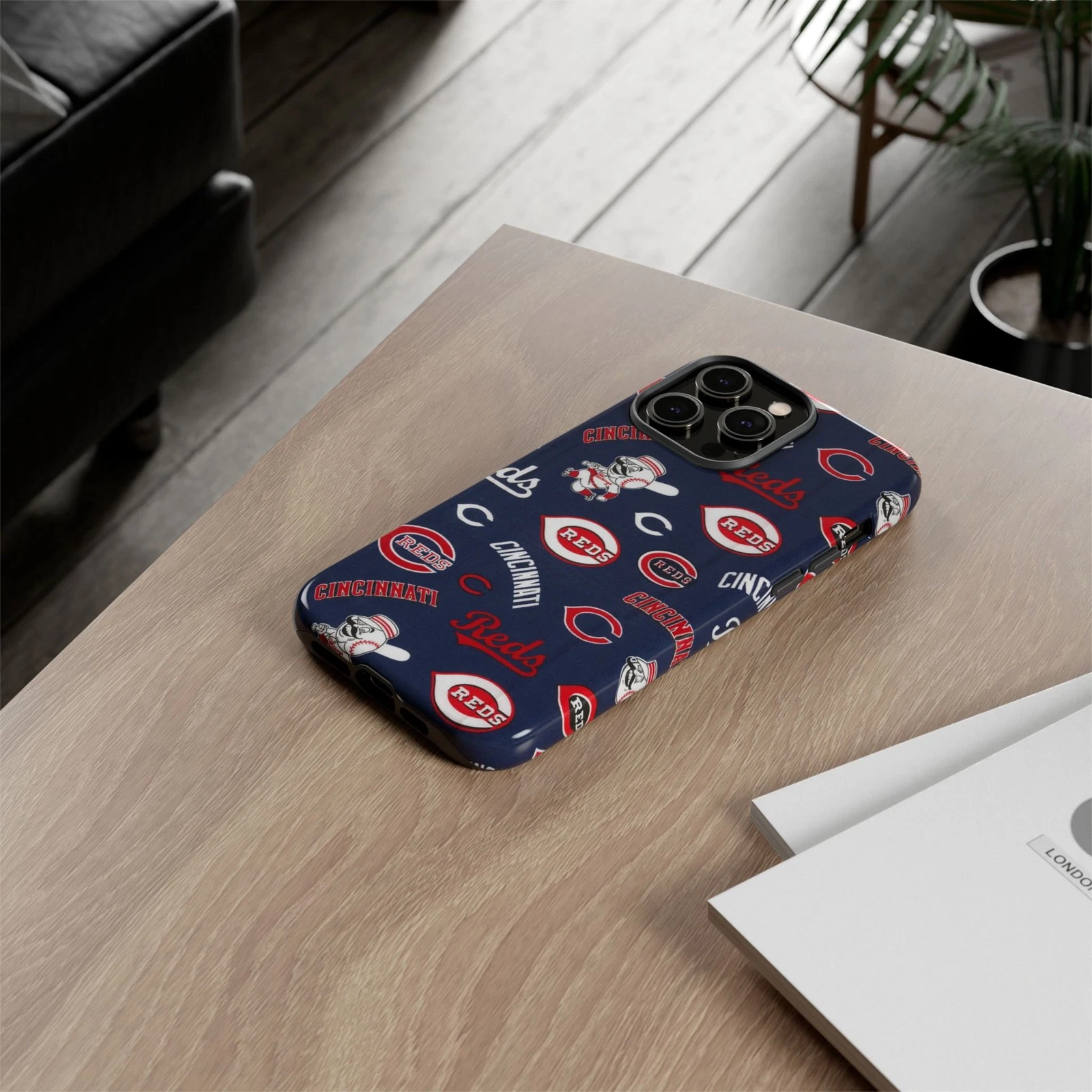 Cincinnati Reds Apple iPhone Cases