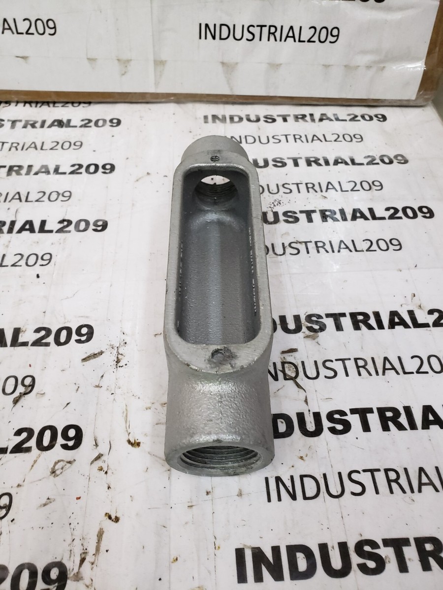Mozzo Condotto Crouse-Hinds C38 1 Pollice Filettato – STYLE-C FORMA 8 – Nuovo