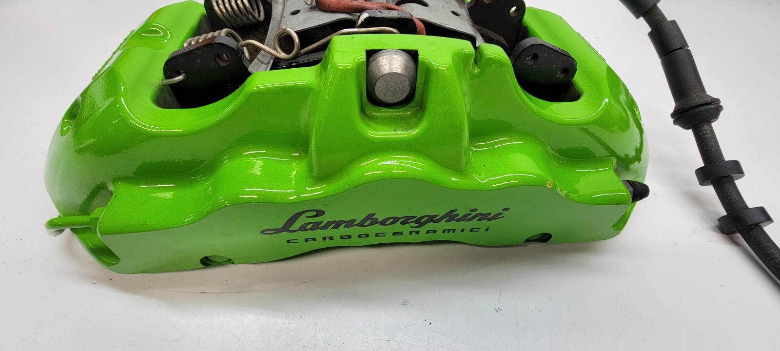 LAMBORGHINI HURACAN FRONT RIGHT PASSENGER BRAKE CALIPER OEM 4T0615106CF GREEN