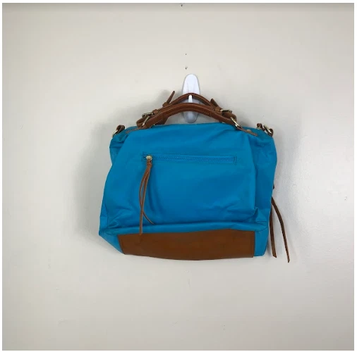 Bolso de mano Steve by Steve Madden para mujer frontal doble bolsillo cremallera completa en azul Foto 2 de 4