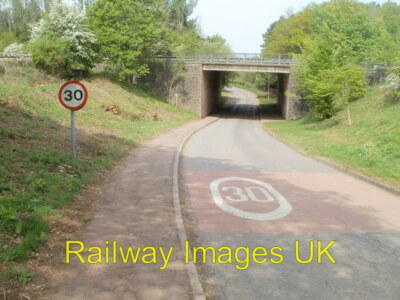 Foto 6x4 Geschwindigkeitsbegrenzung bei der Südulanfahrt Dingestow The Southernm c2011