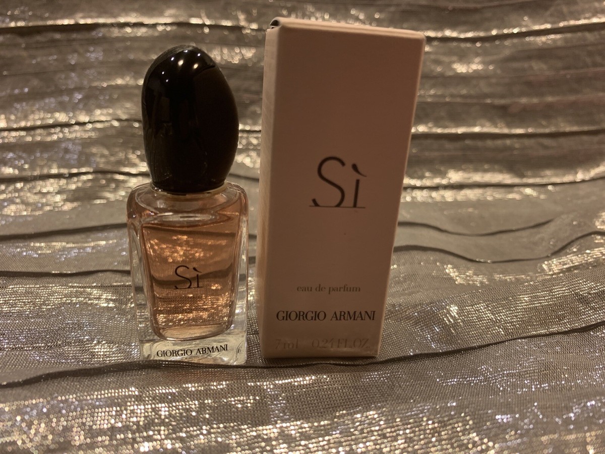 Giorgio Armani Si 50ml ユニセックス香水　箱あり GIORGIO ARMANI -SI- FOR HER EAU DE PARFUM 0.24 OZ. NEW!!! | eBay