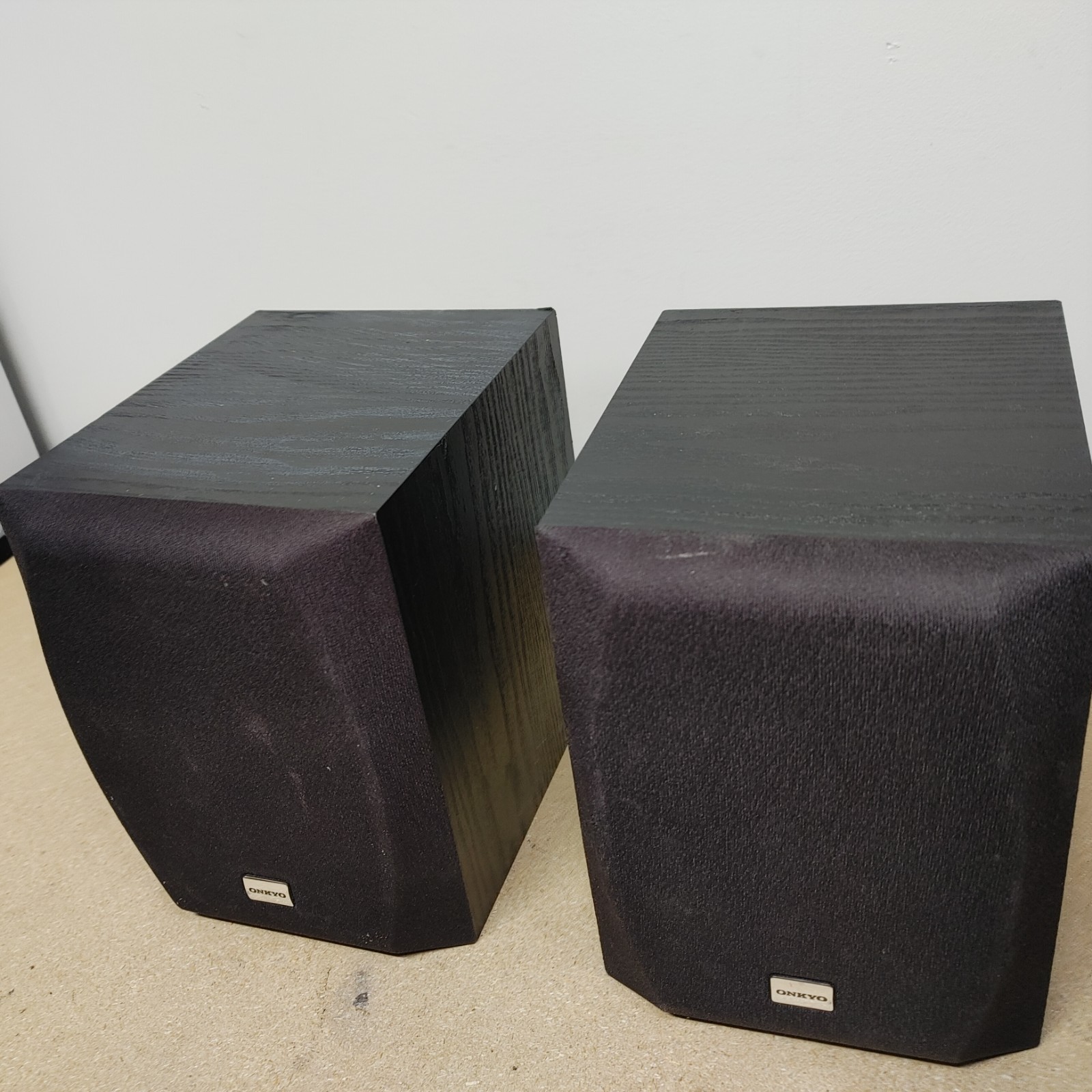 Onkyo SKM-100 Bookshelf Satellite Speakers 100 Watt 8 Ohm Tested & Working Great