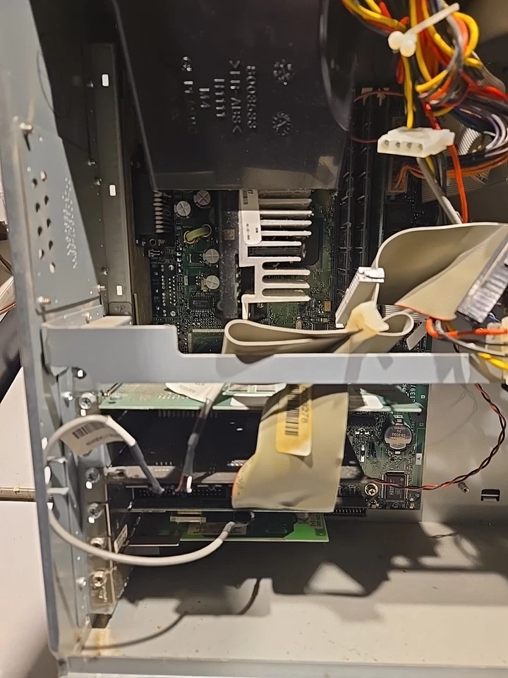 Gateway LP Mini Tower Performance 500 Intel Pentium 3 No HDD - Image 4 of 4