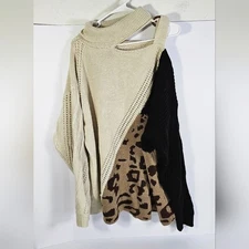 DAVI & DANI Beige and Black Cowl Neck Sweater