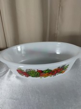 Glasbake Vegetable Medley 1-quart Casserole Dish J-235 Milk Glass