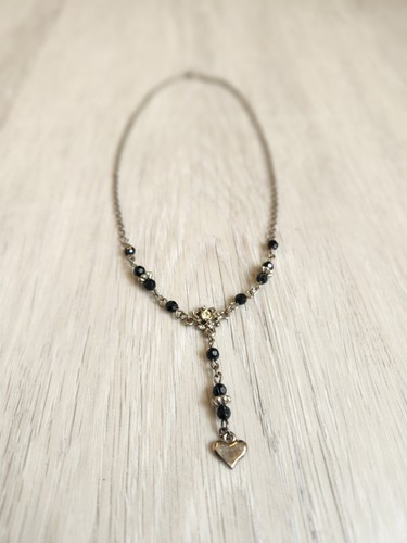Elegant Black Bead Silver-Tone Necklace Heart Pendant Vintage Pre-loved