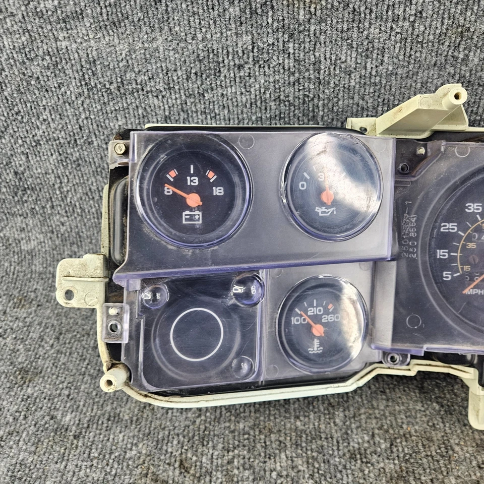 73 79 81 82 87 Chevrolet Gmc K5 K10 C10 K30 C30 Speedometer Gauge Cluster PARTS - Image 2 of 4
